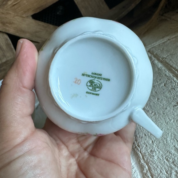 Teacup lot, three tree cups with one saucer - Picture 6 of 8